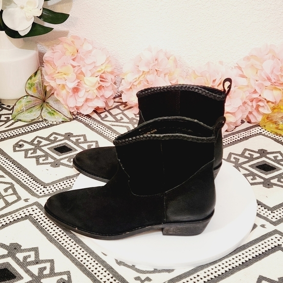 JOURNEE Collection Womens Carmela Black Leather Ankle Ankle Boots Size 6 - Picture 2 of 11